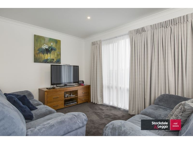 33 Grampian Boulevard, Cowes VIC 3922