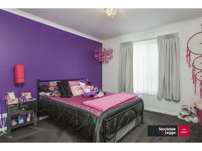 33 Grampian Boulevard, Cowes VIC 3922