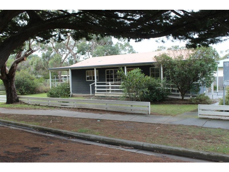 2 Darryl Court, Cowes VIC 3922