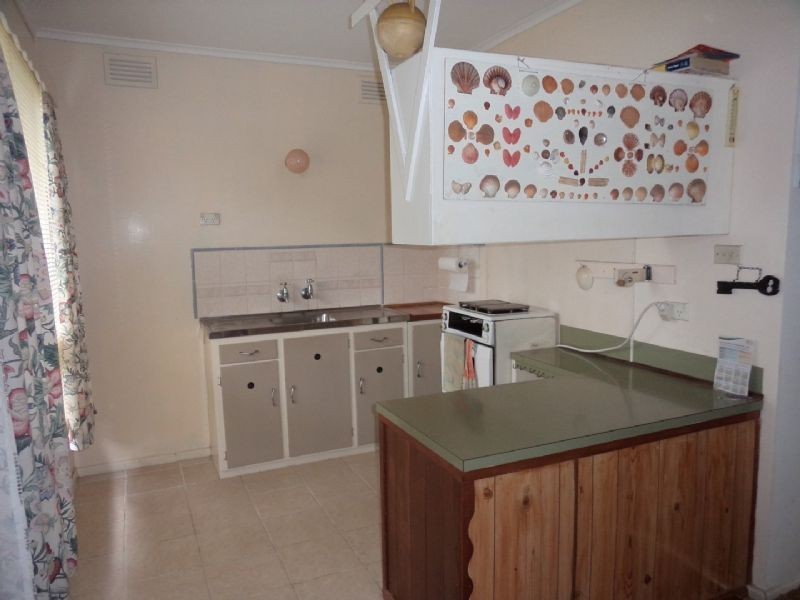 14 Dolphin Drive, Smiths Beach VIC 3922