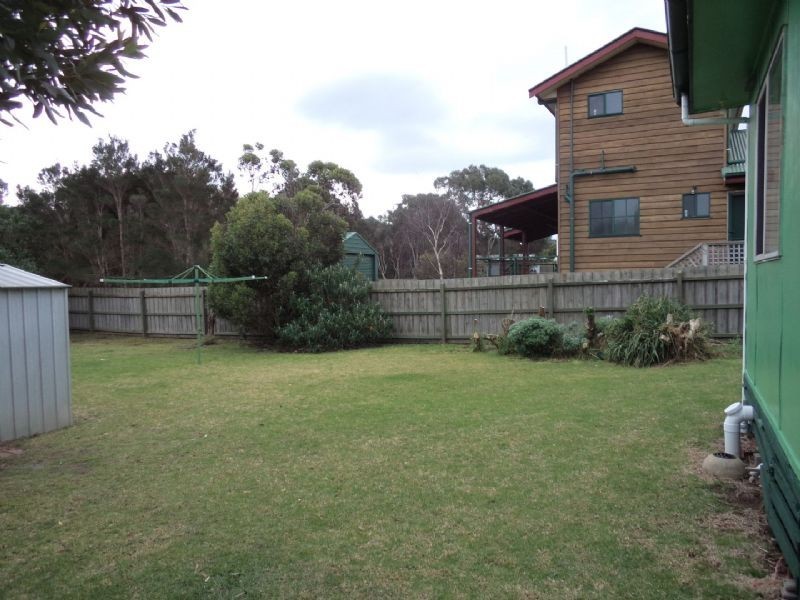 14 Dolphin Drive, Smiths Beach VIC 3922