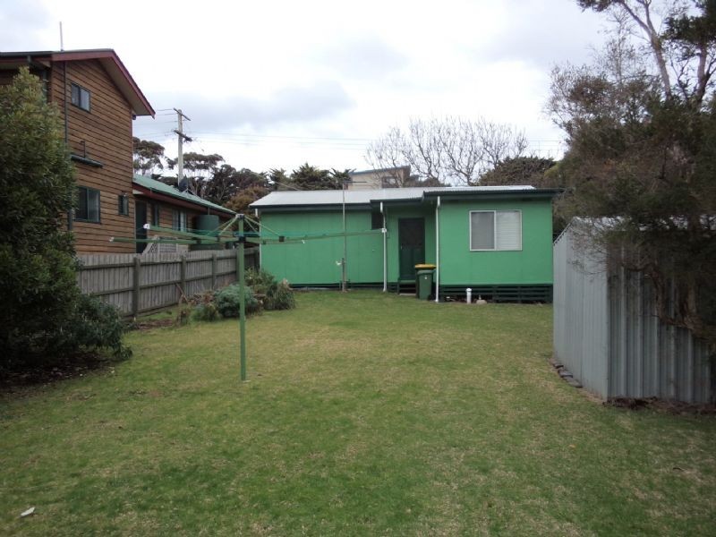 14 Dolphin Drive, Smiths Beach VIC 3922