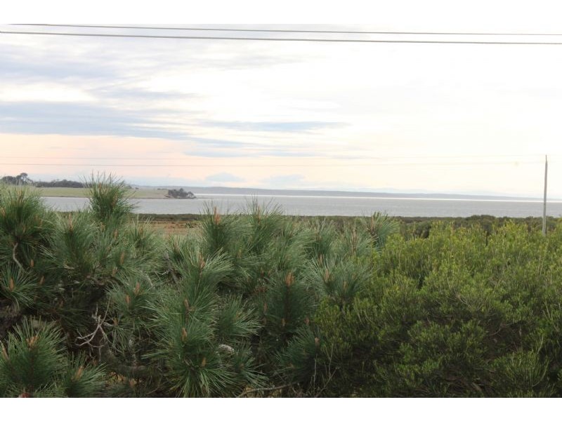 145 Phillip Island Road, Surf Beach VIC 3922