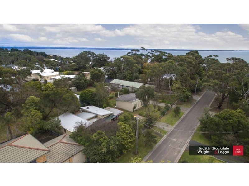 14 Cornwall Avenue, Cowes VIC 3922