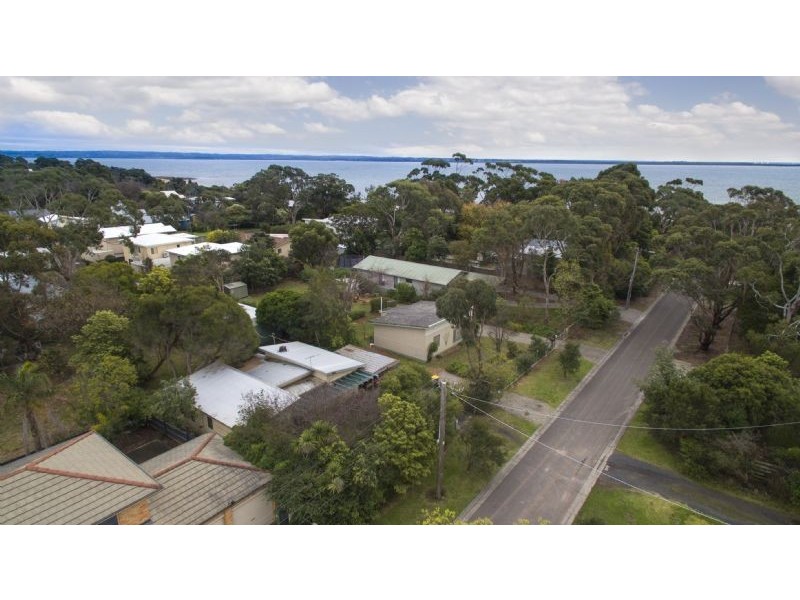14 Cornwall Avenue, Cowes VIC 3922
