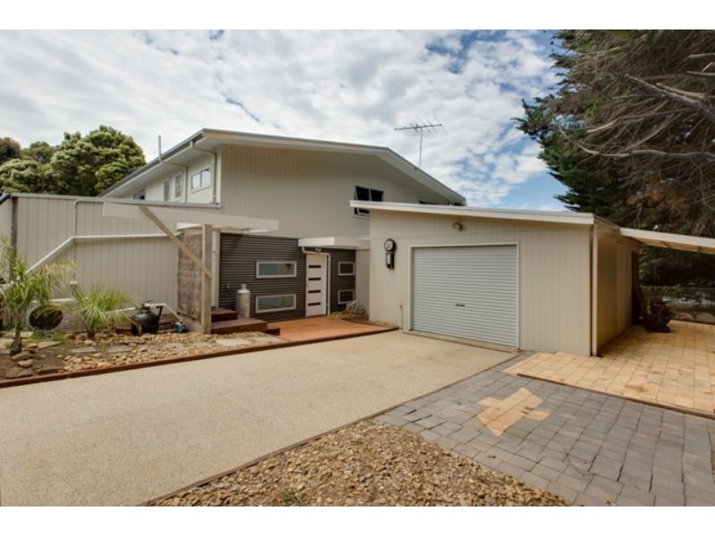 2 Hastings Street, Rhyll VIC 3923