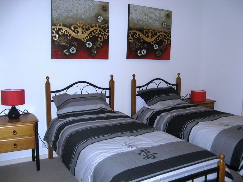 3/7 Beach Street, Cowes VIC 3922