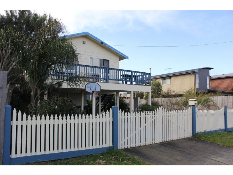 2 Seaspray Ave, Cape Woolamai VIC 3925