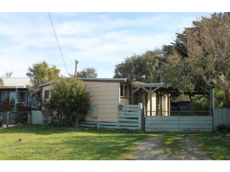 8 Gemma Street, Sunderland Bay VIC 3922