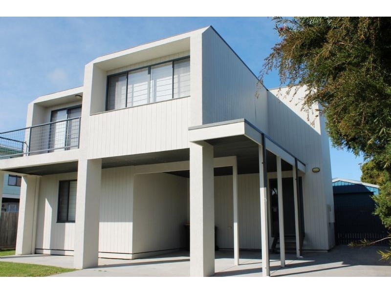 7 Boonderabbi Way, Cowes VIC 3922