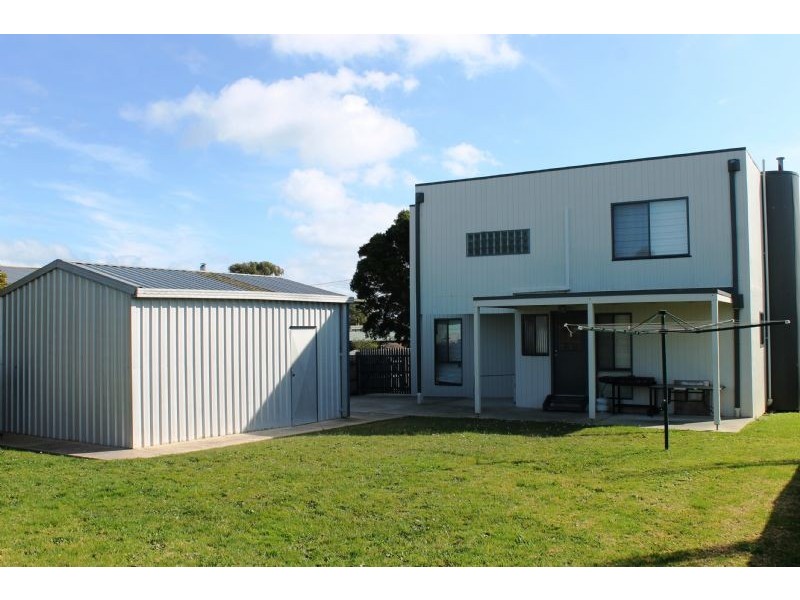 7 Boonderabbi Way, Cowes VIC 3922
