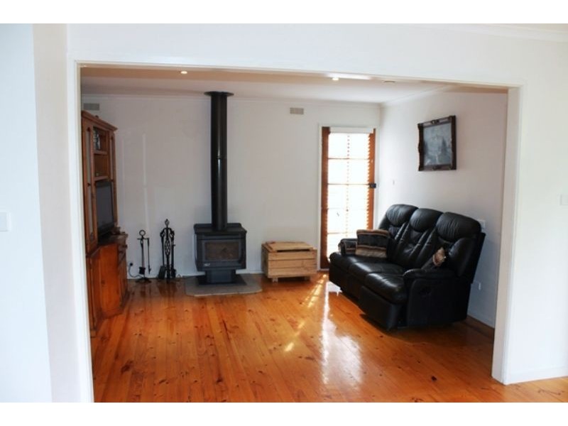 70 Hobsons Parade, Cowes VIC 3922