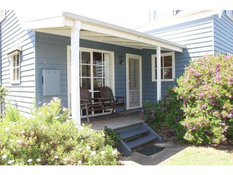 16 Hereward Close, Cowes VIC 3922