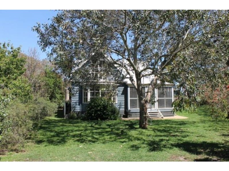 16 Hereward Close, Cowes VIC 3922