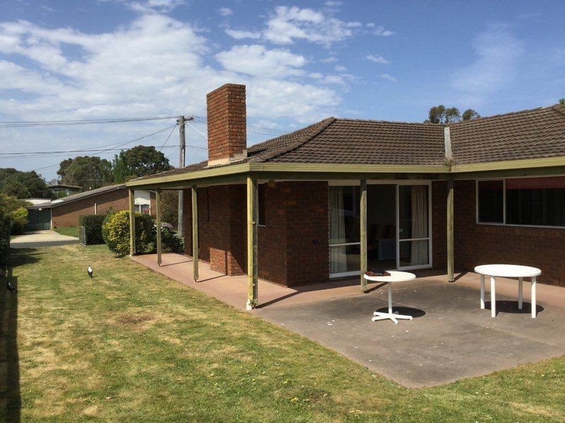 6 Monash Avenue, Cowes VIC 3922