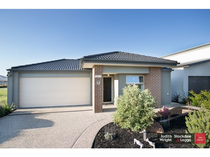 14 Shoalhaven Road, Cowes VIC 3922