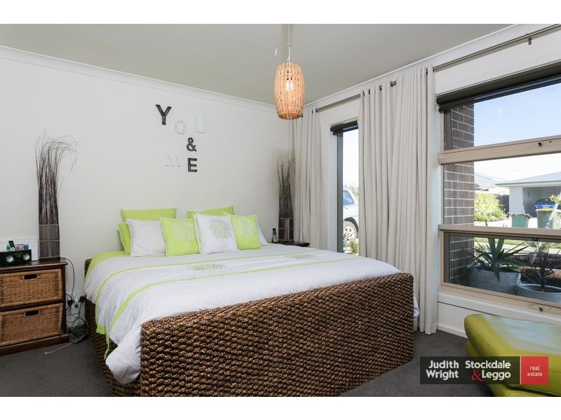 14 Shoalhaven Road, Cowes VIC 3922