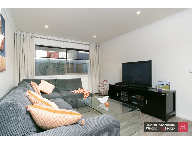 14 Shoalhaven Road, Cowes VIC 3922