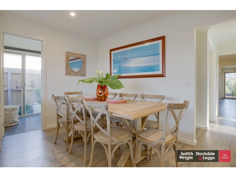 14 Shoalhaven Road, Cowes VIC 3922