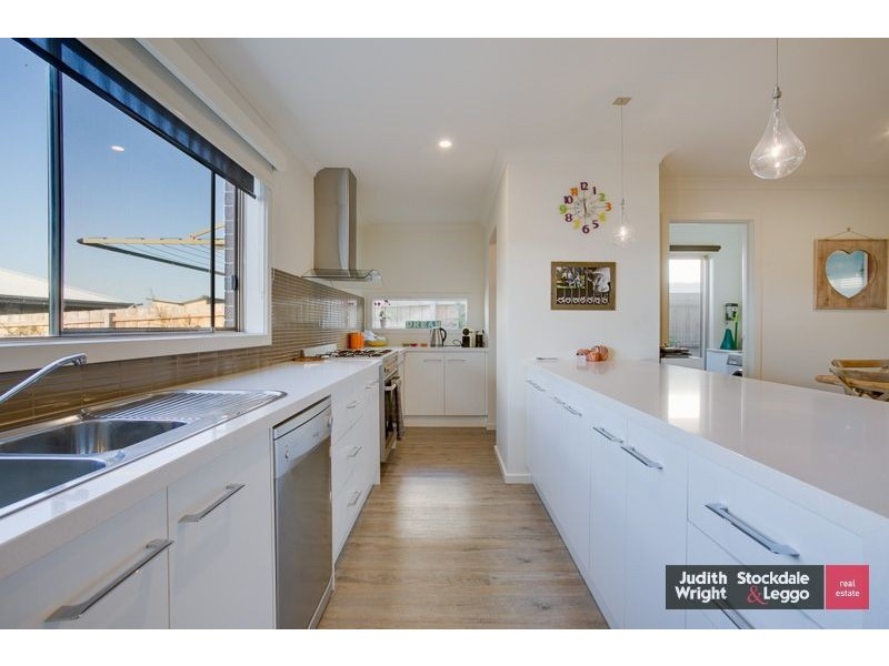 14 Shoalhaven Road, Cowes VIC 3922