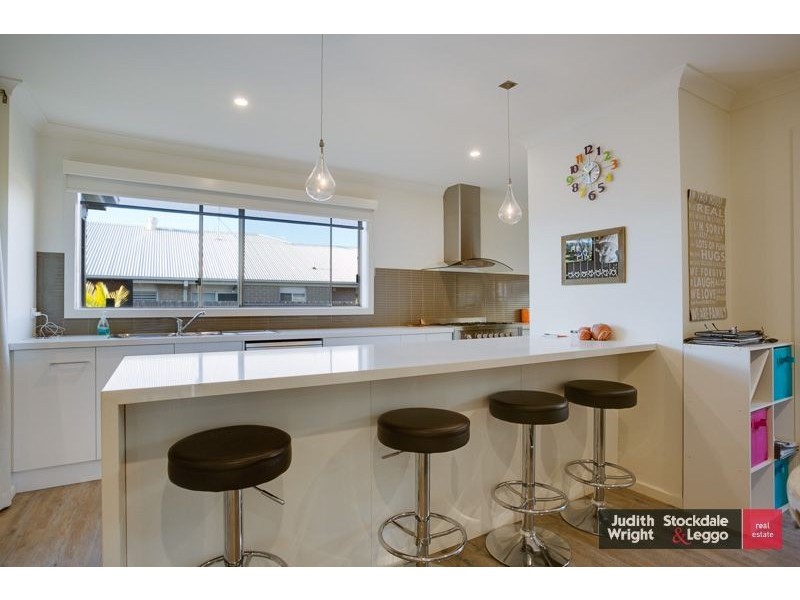 14 Shoalhaven Road, Cowes VIC 3922