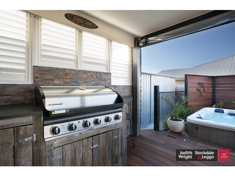 14 Shoalhaven Road, Cowes VIC 3922