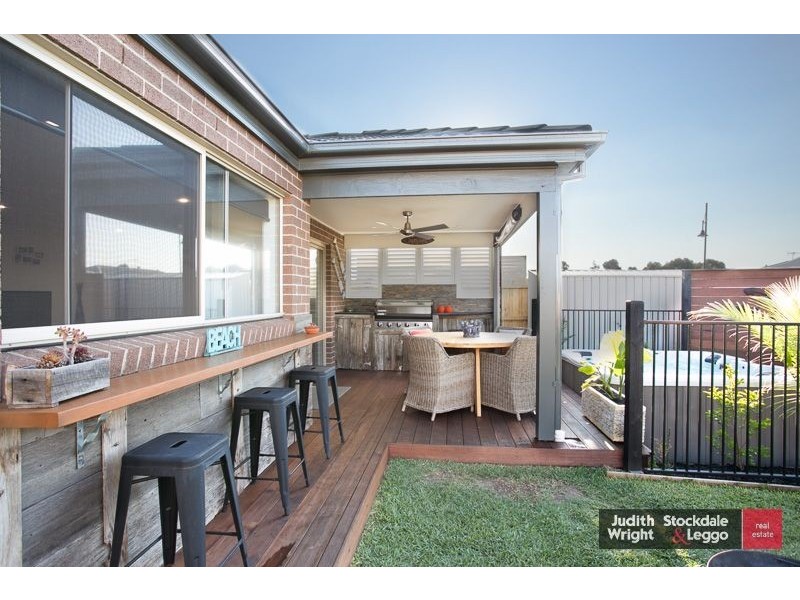 14 Shoalhaven Road, Cowes VIC 3922