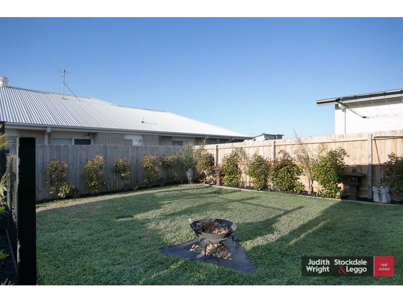 14 Shoalhaven Road, Cowes VIC 3922