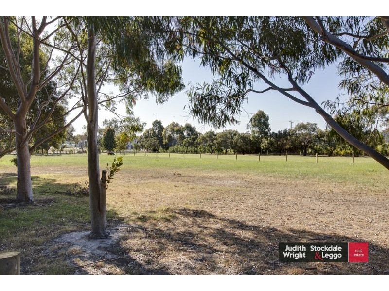 32 Jeury Court, Cowes VIC 3922