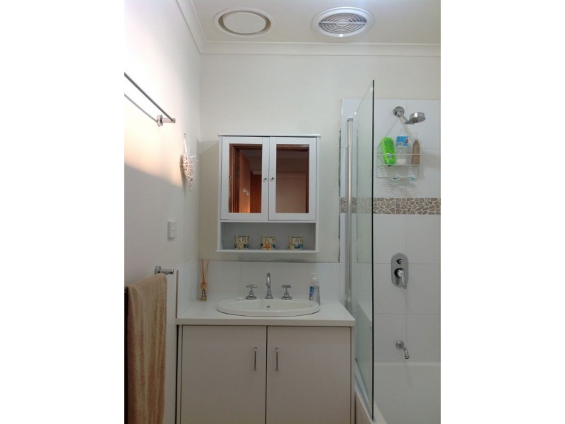 4 Hallway Drive, Wimbledon Heights VIC 3922