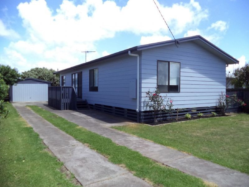 11 Dover Street, Sunderland Bay VIC 3922