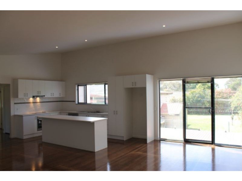 8 Malay Street, Cowes VIC 3922