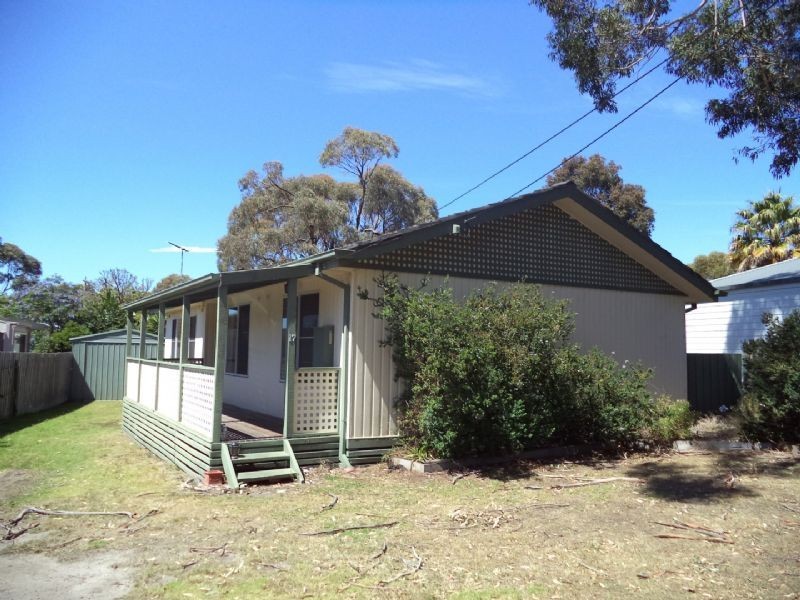 17 Cypress Court, Cowes VIC 3922