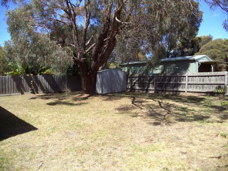 17 Cypress Court, Cowes VIC 3922