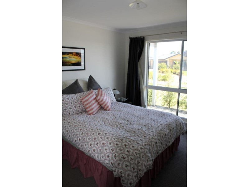 21 Sanctuary Drive, Cowes VIC 3922