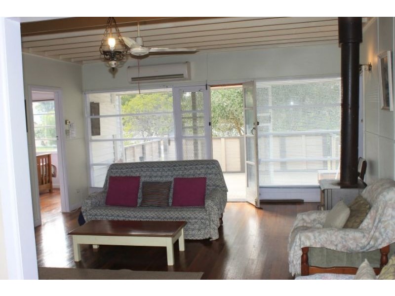 20 Grandview Grove, Cowes VIC 3922