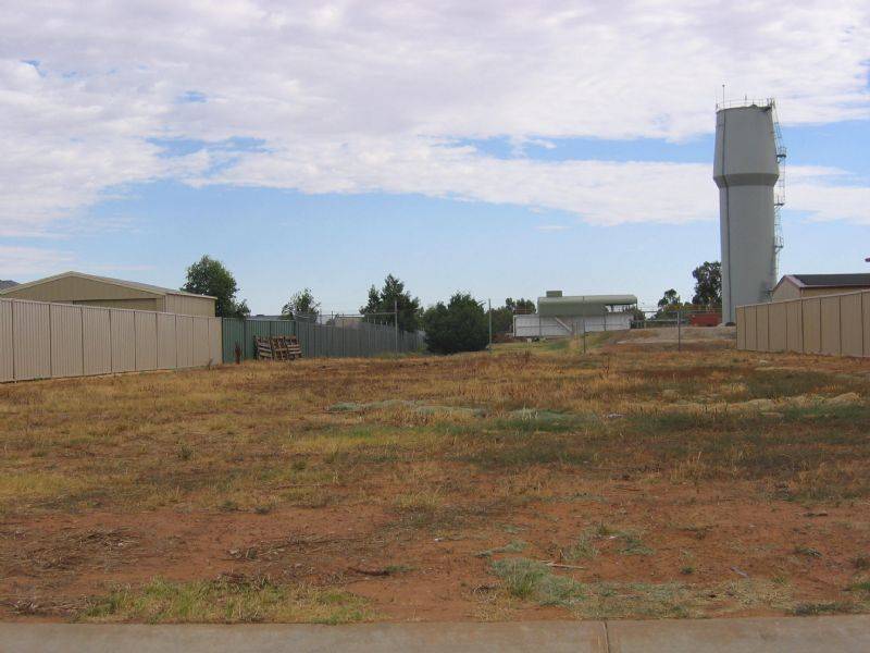 6 Steneker cres, Yarrawonga VIC 3730