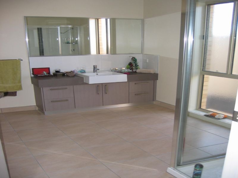 5 Hollywood Crescent, Yarrawonga VIC 3730