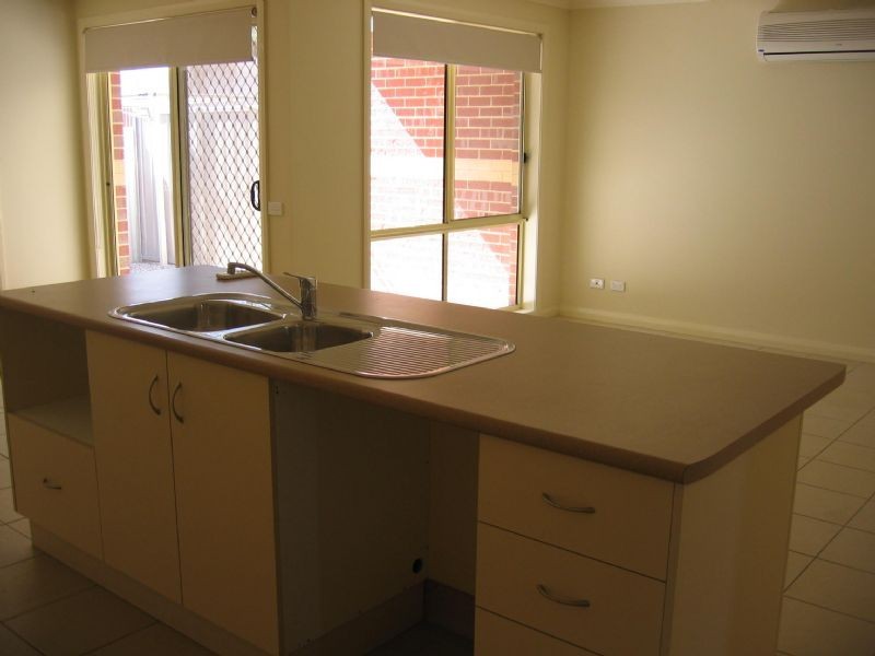 1/76  Tom Street, Yarrawonga VIC 3730