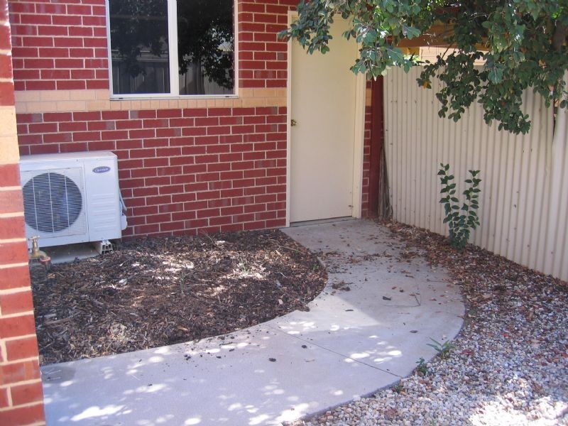 1/76  Tom Street, Yarrawonga VIC 3730