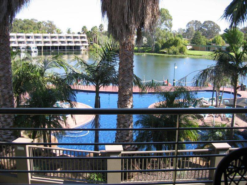 37b Cypress Drive, Mulwala NSW 2647