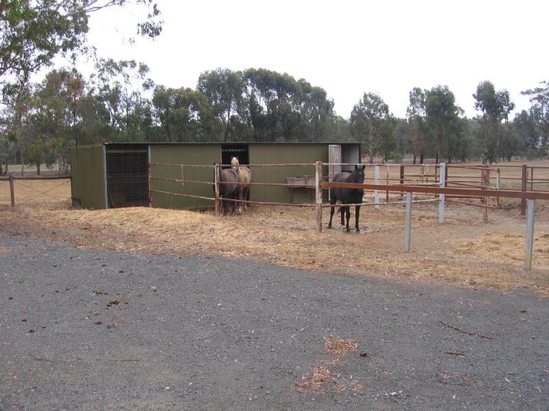 25 Charles Court, Yarrawonga VIC 3730