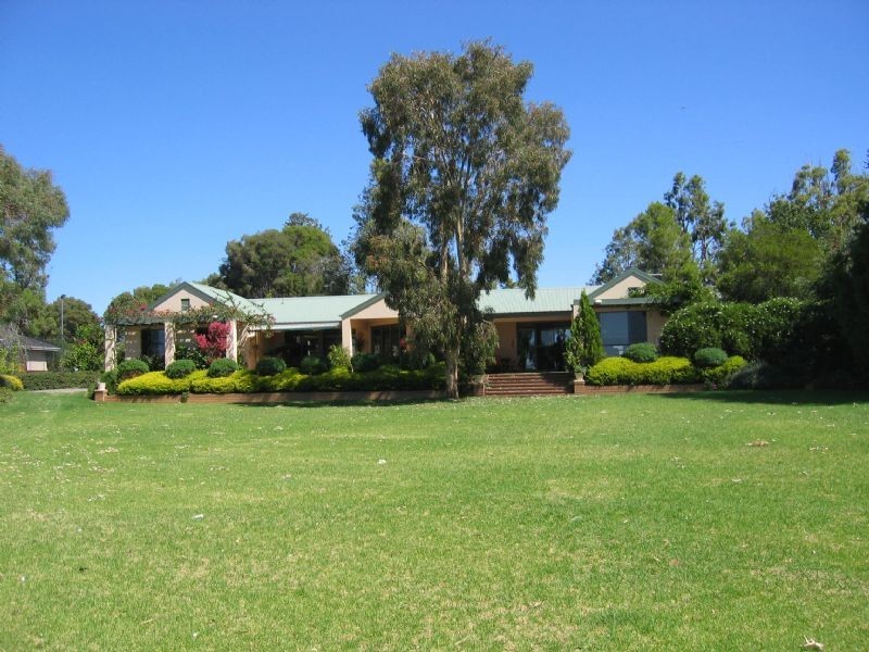 20 Luton Drive, Yarrawonga VIC 3730