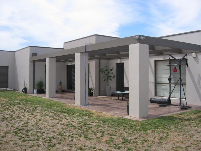 9 Derry Drive, Yarrawonga VIC 3730