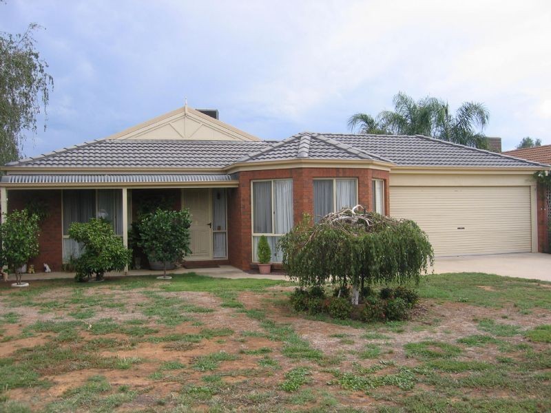 24  Cambellfield Drive, Yarrawonga VIC 3730