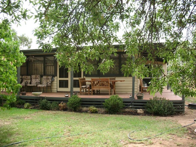 42 Holmes Road, Lake Rowan VIC 3727