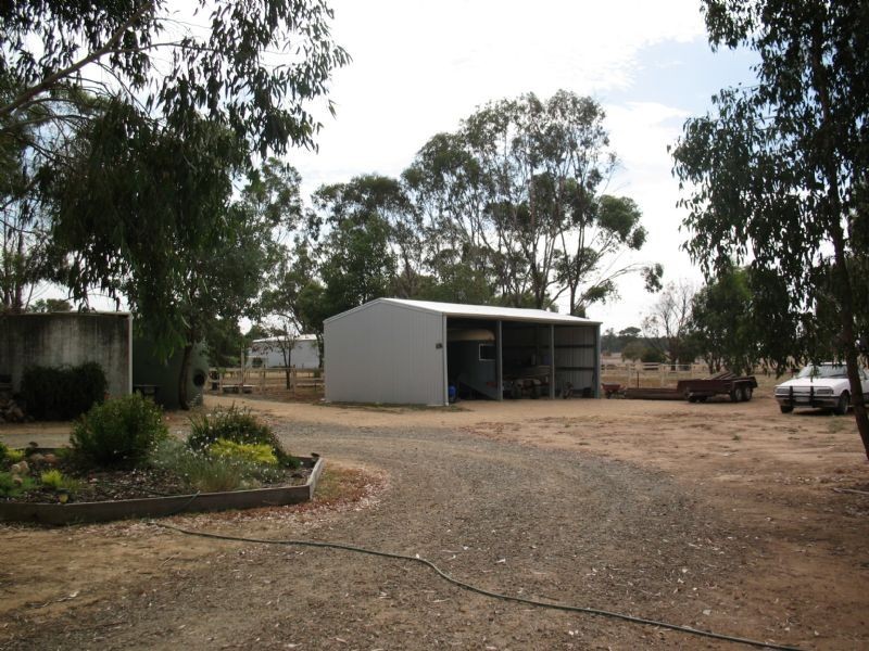 42 Holmes Road, Lake Rowan VIC 3727