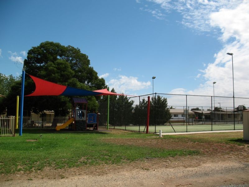 E44 Sun Country Caravan Park, Mulwala NSW 2647