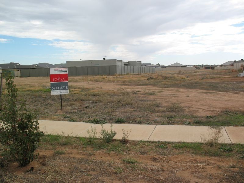 15 Rebecca Way, Yarrawonga VIC 3730