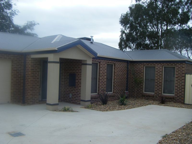 2/4 Curtois St, Yarrawonga VIC 3730